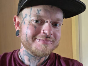 Linus Hundgeburth Er heißt Linus Hundgeburth